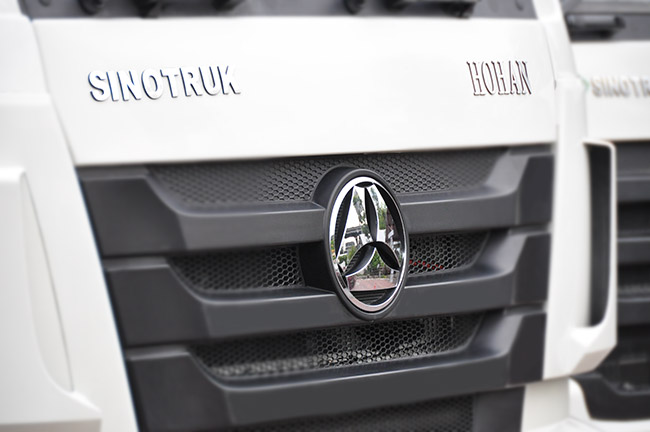 Sinotruk Hohan Front Logo